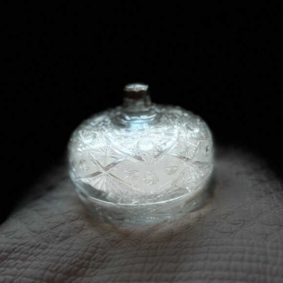 Crystal Pumpkin Bowl with Lid - Picture 1 of 6